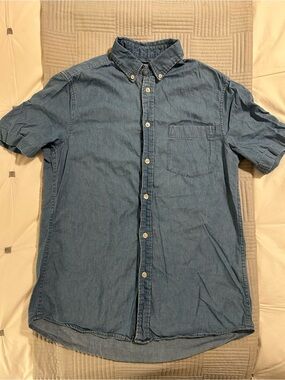 H&M Men's Short-Sleeve Denim Button-Down Shirt - Blue